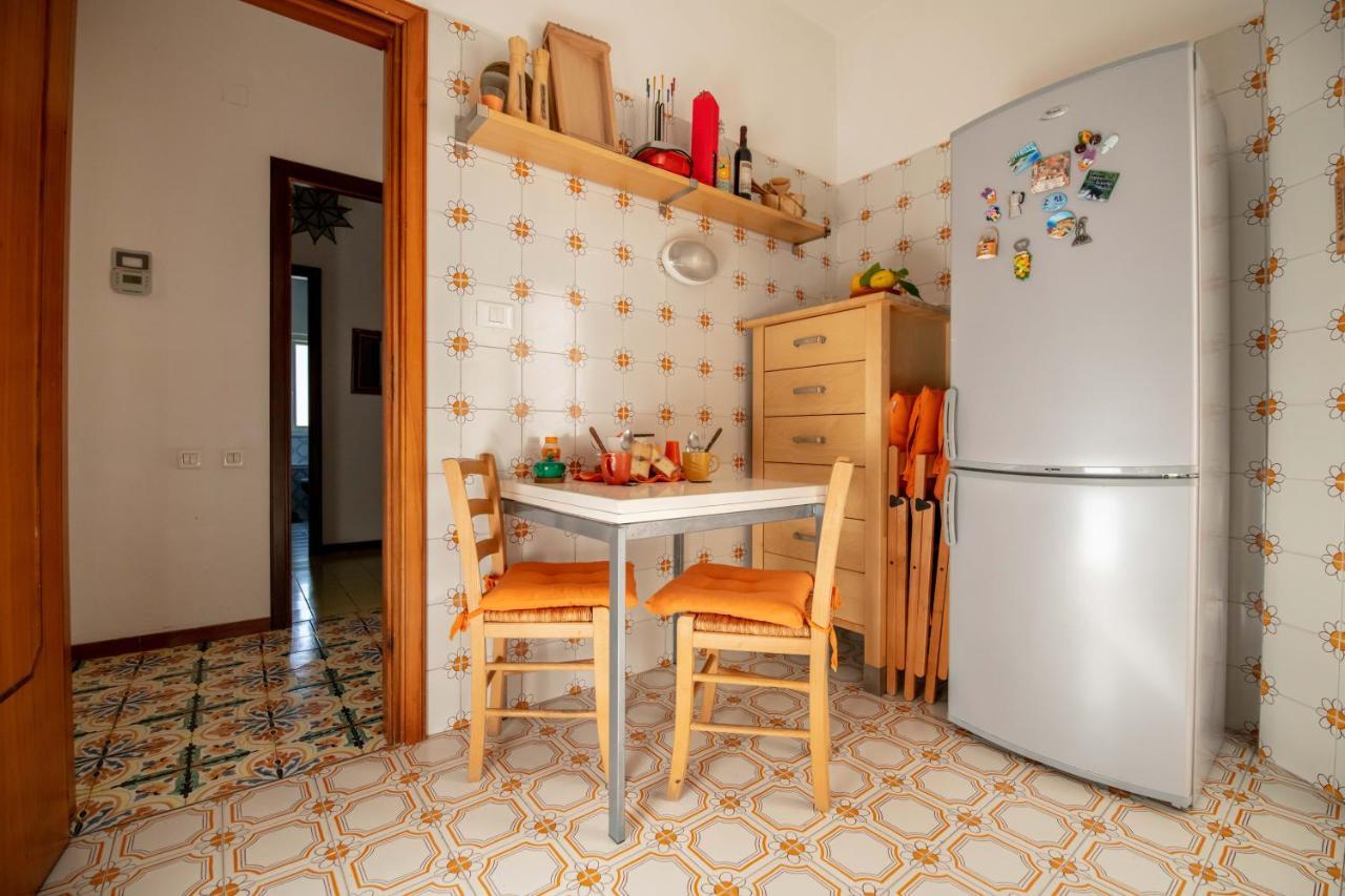 Virginia'S Guest House Sorrento Bagian luar foto