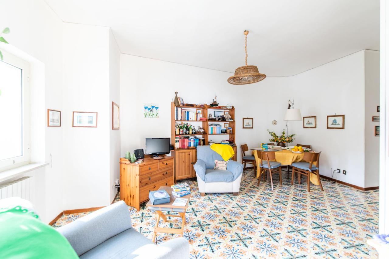Virginia'S Guest House Sorrento Bagian luar foto