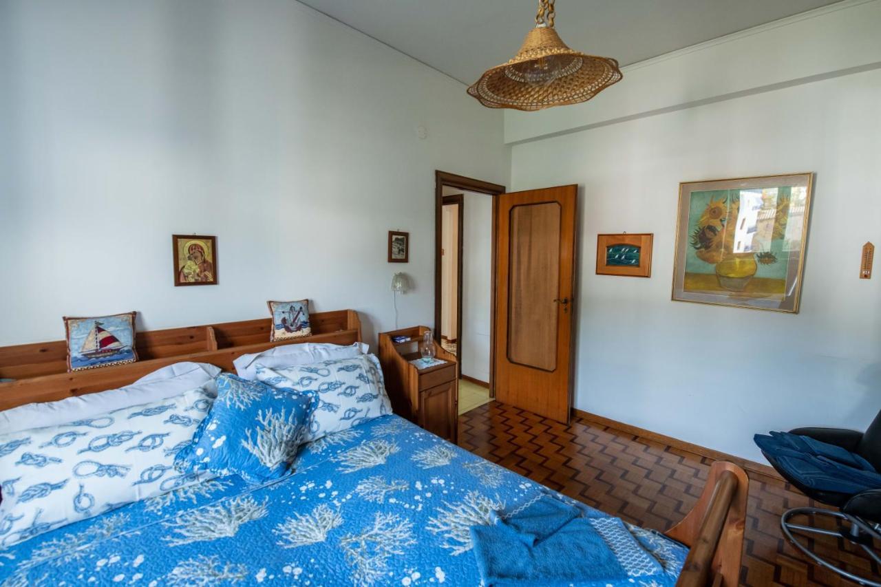 Virginia'S Guest House Sorrento Bagian luar foto