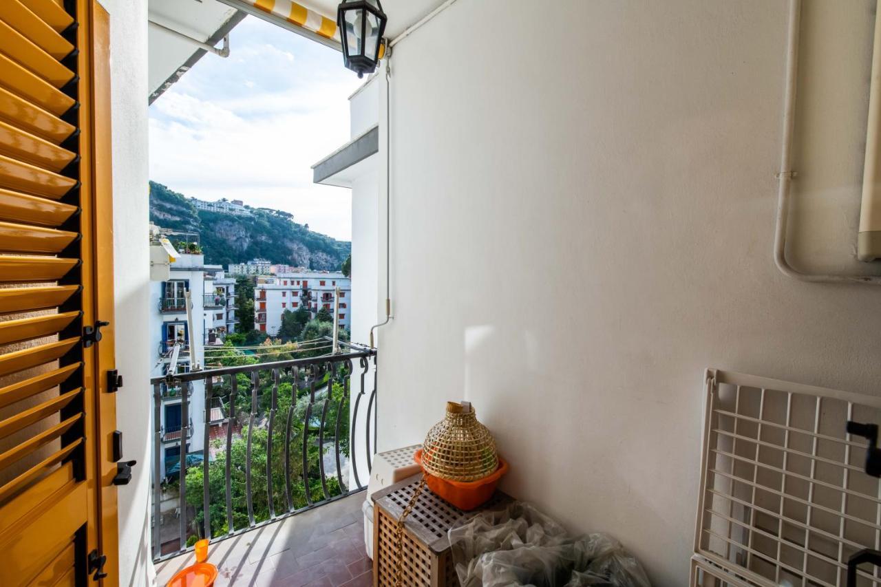 Virginia'S Guest House Sorrento Bagian luar foto
