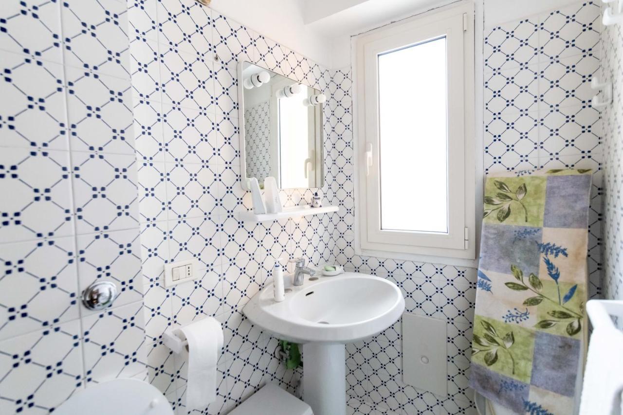 Virginia'S Guest House Sorrento Bagian luar foto