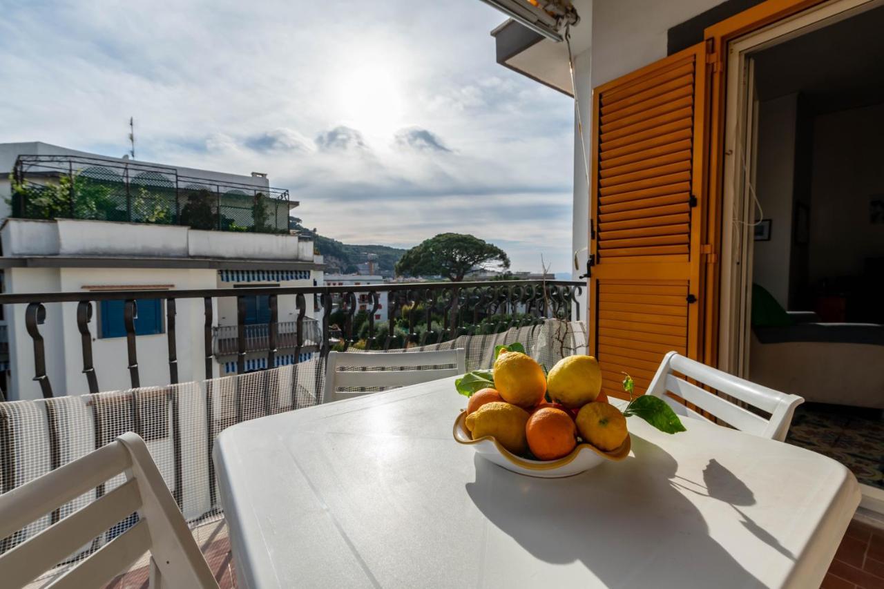 Virginia'S Guest House Sorrento Bagian luar foto