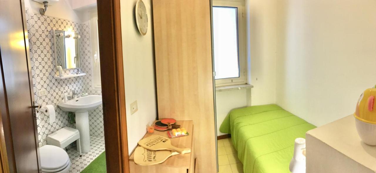 Virginia'S Guest House Sorrento Bagian luar foto